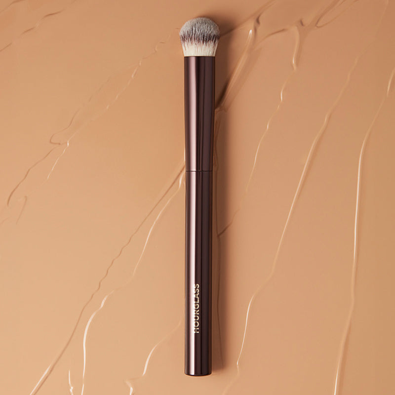 Hourglass Vanish Seamless Finish Concealer Brush