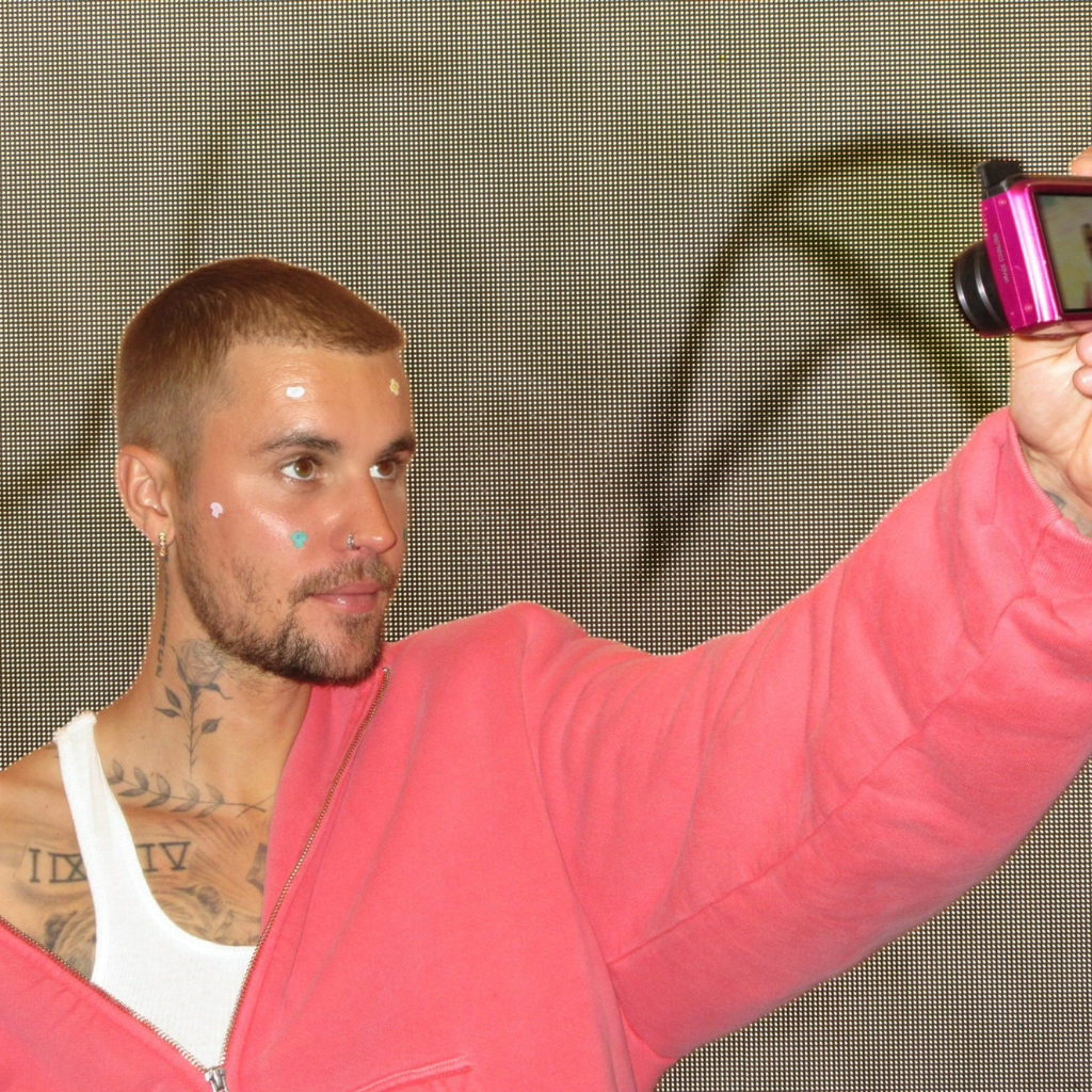 Rhode designed with Justin Bieber Spotwear (LANÇAMENTO)
